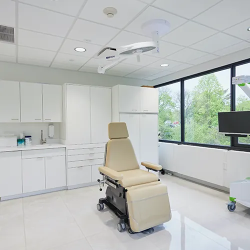 Facial + Oral Surgery Specialists interior