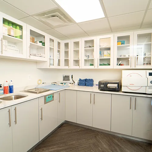 Modern Oral & Facial Surgery interior